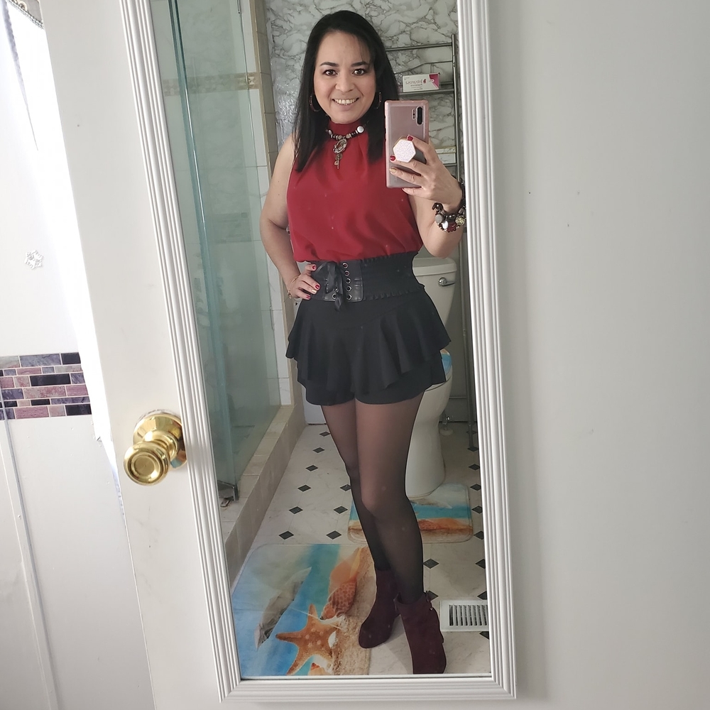 Meet your Posher, Liz-telma